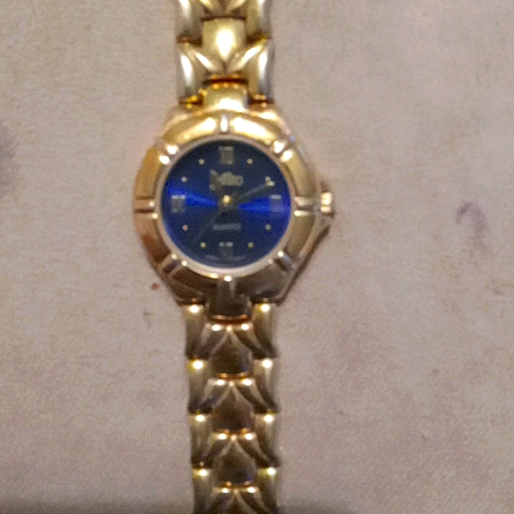 Alto womens watch